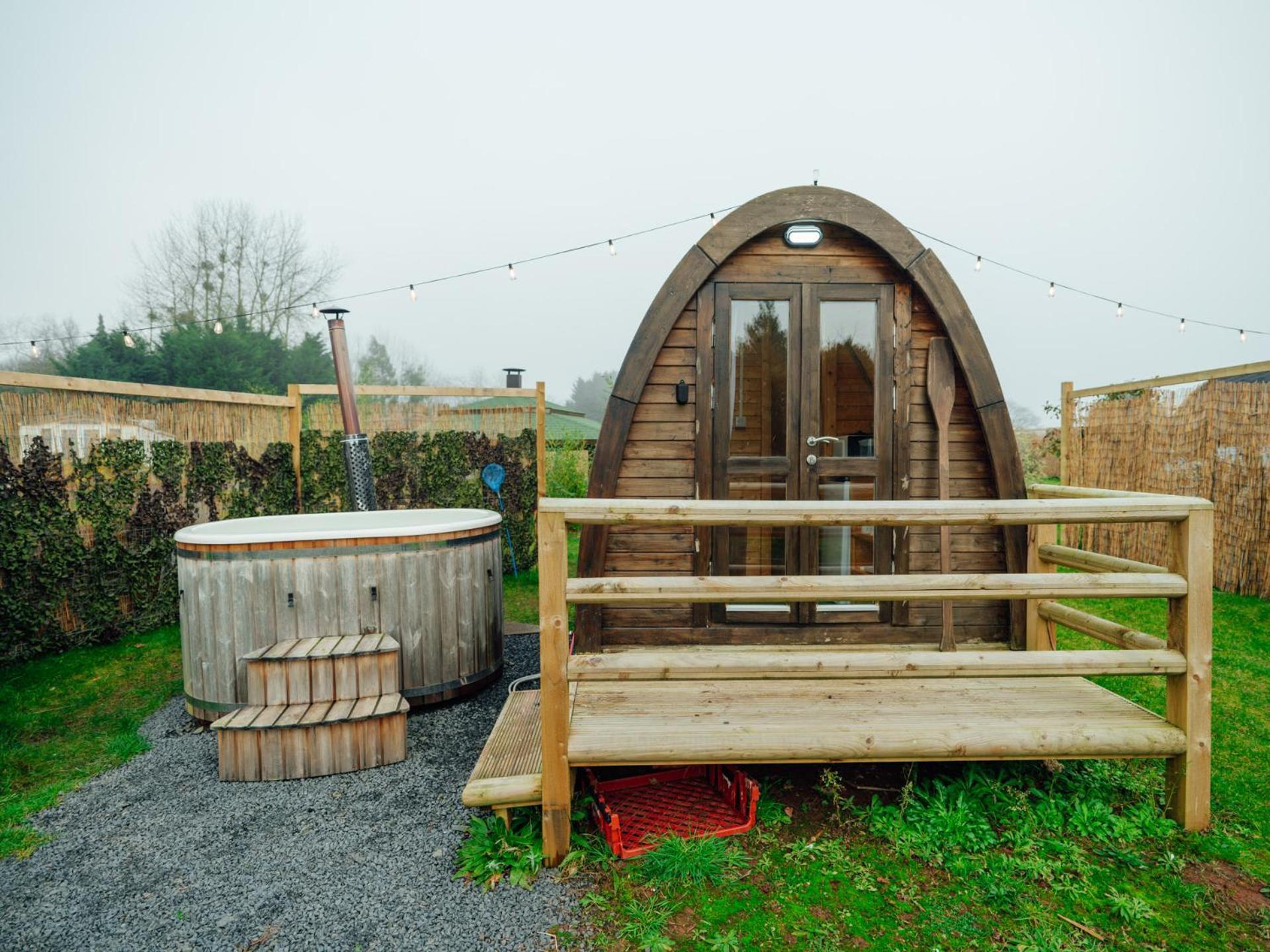 Sunset Retreats The Ice Viking Villa วุร์สเตอร์ ภายนอก รูปภาพ